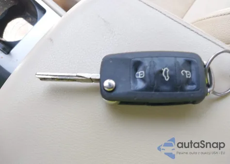 2012 Volkswagen Passat 2.5L Se из США, поврежденный, VIN 1VWBP7A39CC007048